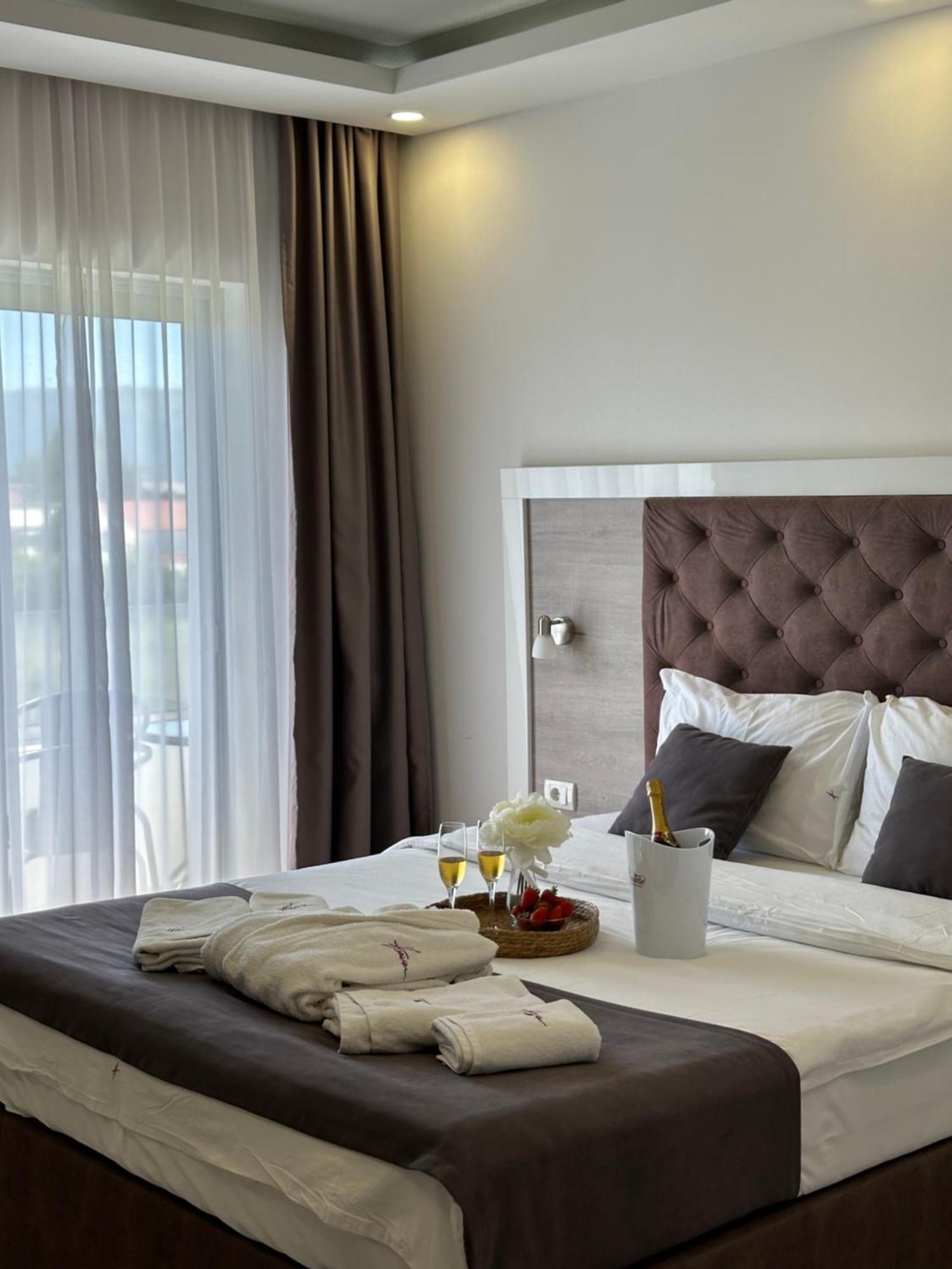 Heaven Lux Ulcinj Hotel Exterior foto